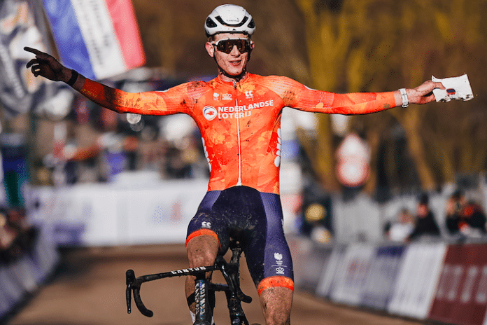 Championnats du monde de cyclo-cross 2025 : Tibor Del Grosso seul au monde chez les Espoirs