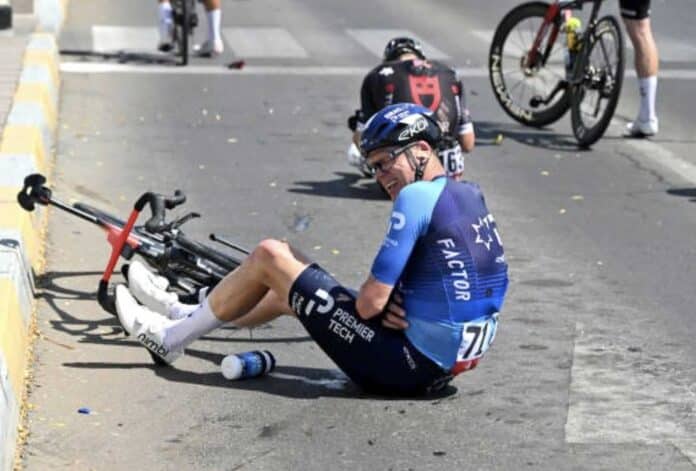 Chris Froome fracture de la clavicule et avenir incertain après sa chute à l'UAE Tour