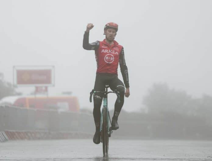 Etoile de Bessèges 2025 étape 4 kevin Vauquelin triomphe au Mont Bouquet sous la pluie