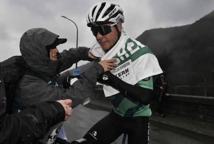 Etoile de Bessèges 2025 étape 4 le Mont Bouquet sous la pluie course perturbée et kern Pharma abandonne