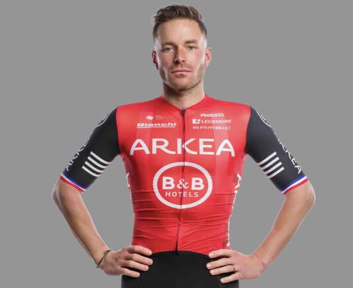 Florian Sénéchal leader Arkéa BB Hotels sur le Omloop Nieuwsblad 2025