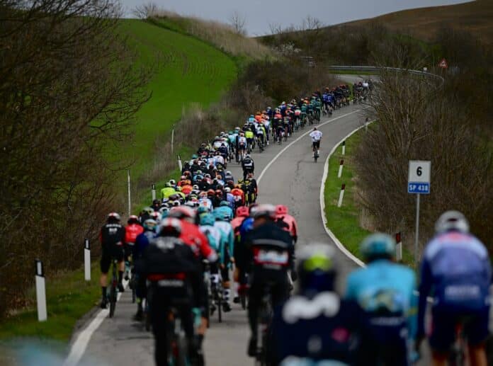 tirreno adriatico 2025 les equipes engagées