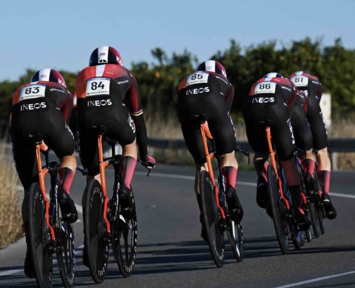 Tour de Valence 2025 INEOS Grenadiers dans le Top 5 du contre la montre par équipes