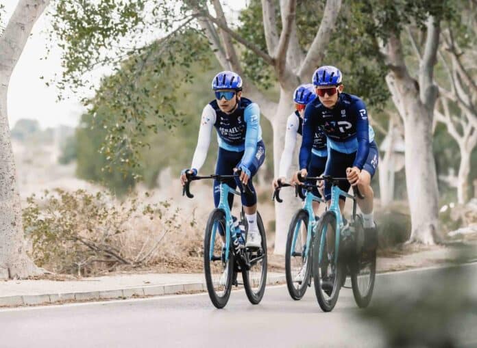 tour de valence 2025 le jeune joseph blackmore deja leader pour sa premiere saison chez israel premier tech