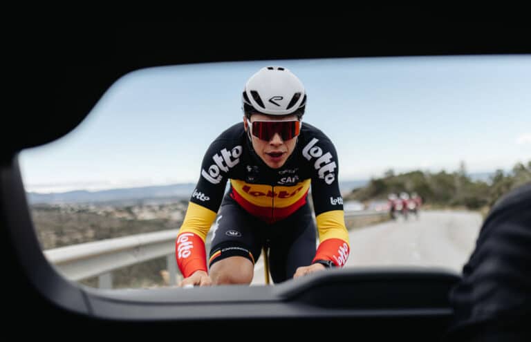 Arnaud De Lie présent sur l’Ename Samyn Classic 2025 face à Van Der Poel