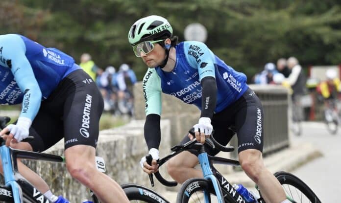 milan sanremo 2025 decathlon ag2r la mondiale autour de Victor Lafay