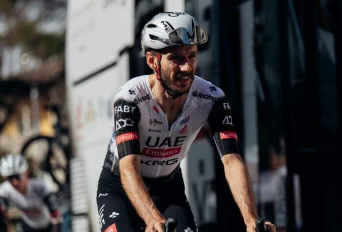 Milan-Turin 2025 : Adam Yates favori avec UAE Team Emirates-XRG