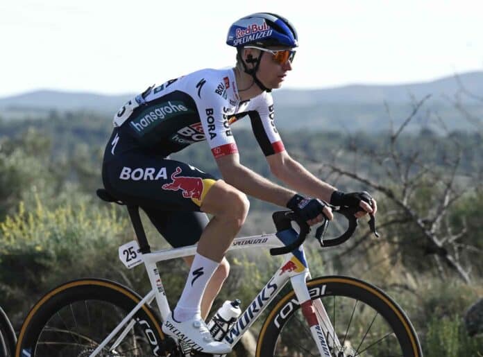 Paris Nice 2025 Aleksandr Vlasov et Red Bull BORA hansgrohe à l'assaut du classement général