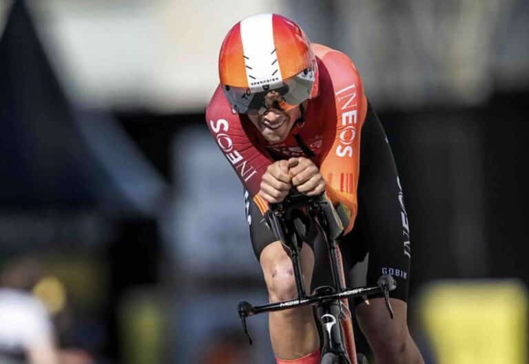 Samuel Watson s’impose au prologue du Tour de Romandie 2025 et endosse le premier maillot jaune
