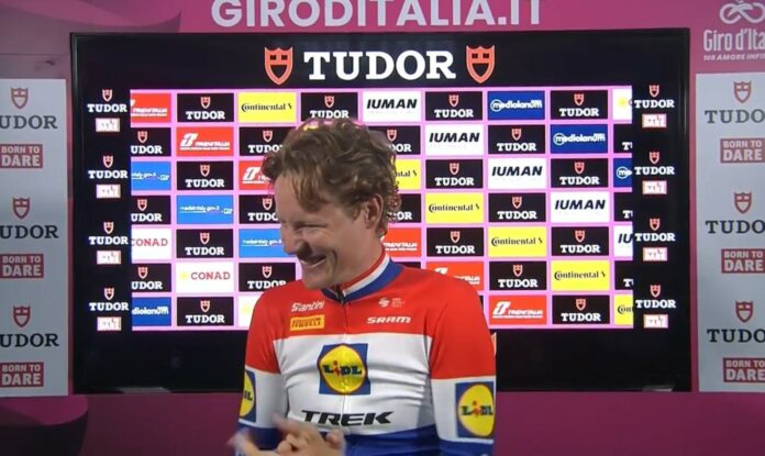 Giro 2025, étape 10 : Daan Hoole : « Je n'arrive pas à y croire »