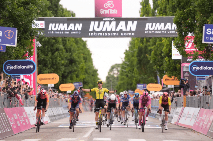 Giro 2025, étape 12 : Olav Kooij s'impose au sprint à Viadana