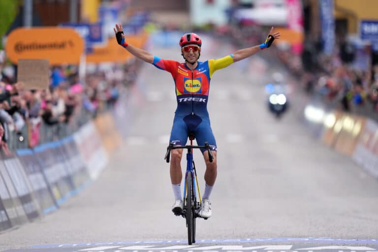 Giro 2025, étape 15 : Carlos Verona l’emporte, étape explosive, Primoz Roglic perd gros