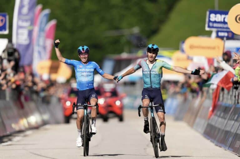 Giro 2025, étape 16 : Doublé pour XDS Astana avec Scaroni et Fortunato