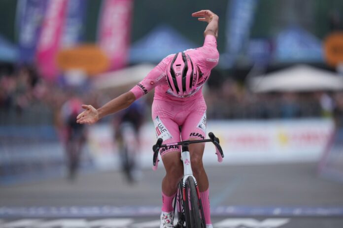 Giro 2025, étape 17 : Isaac del Toro s'impose en patron