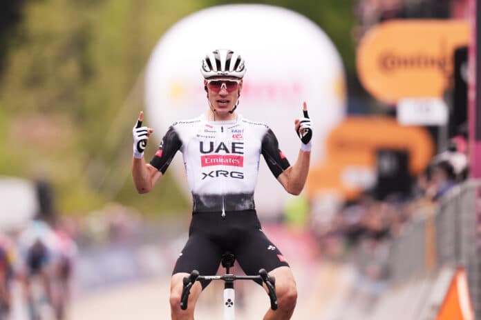 Giro 2025, étape 7 : Juan Ayuso s'impose à Tagliacozzo devant Del Toro, Roglic en rose