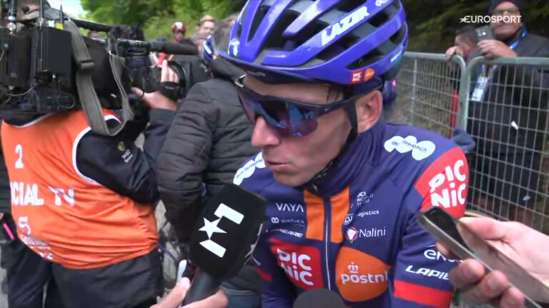 Giro 2025, étape 7 : Romain Bardet : « Je vais mettre de la glace, j’espère qu’il n’y a rien de trop grave. »