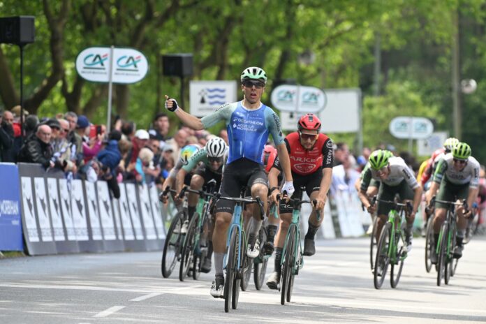 grand prix du Morbihan 2025 benoit cosnefroy le plus fort 1re victoire de sa saison