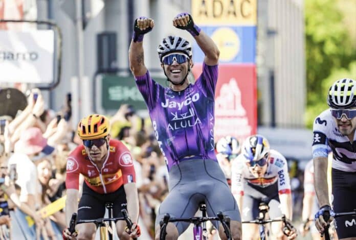 Michael Matthews remporte l'Eschborn-Frankfurt 2025