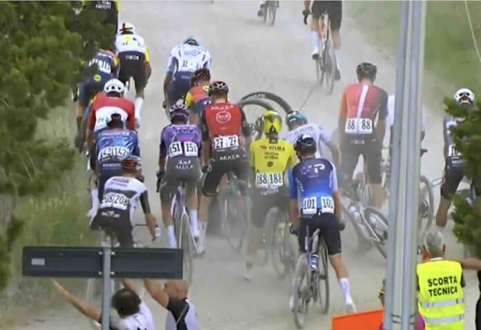 Tour d'Italie 2025 Primoz Roglic abandonne sur la 16e étape après une nouvelle chute