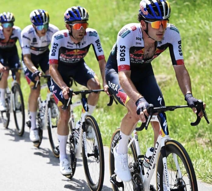 Tour de France 2025 : Primoz Roglic sera accompagné par Lipowitz et Vlasov