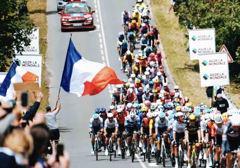 DIRECT. La 6e étape du Tour de France 2025 de Bayeux à Vire (201,5 km) : Suivez la course en temps réel