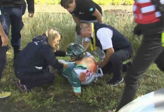 Tour de France 2025 Jasper Philipsen abandonne après une lourde chute sur la 3e étape