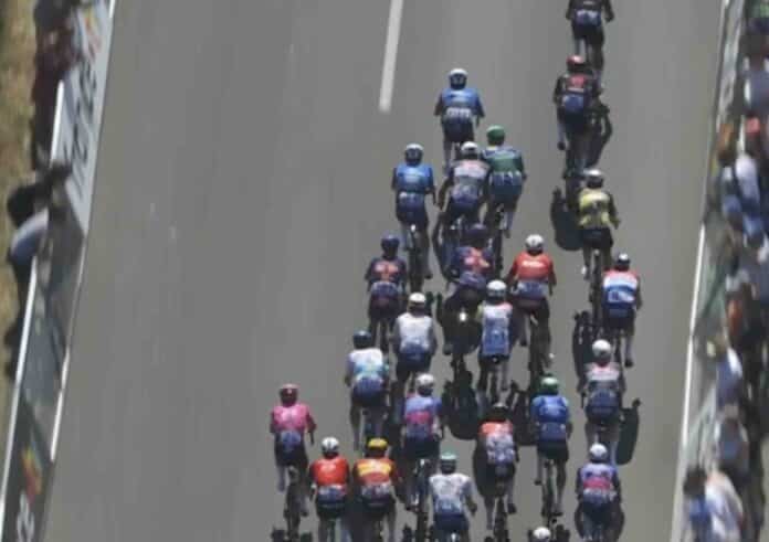Tour de France 2025 Jonathan Milan sanctionné après sa victoire le maillot vert sous pression