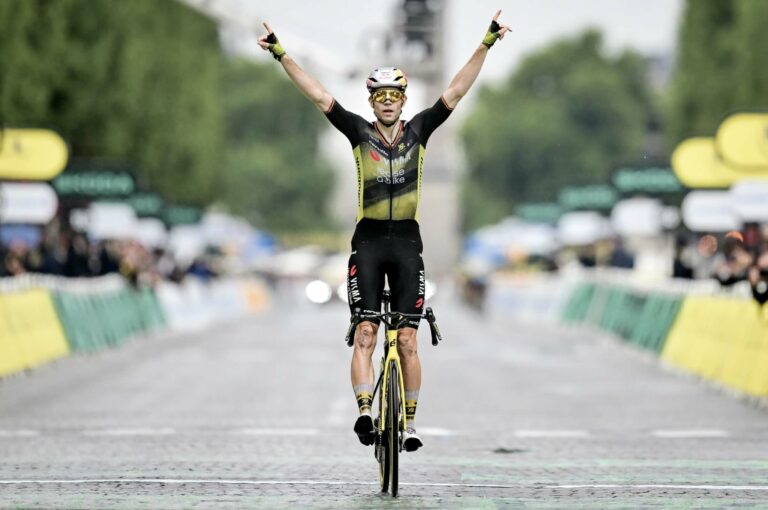 Tour de France 2025 : Wout Van Aert triomphant sur les Champs Elysées, Tadej Pogacar sacré