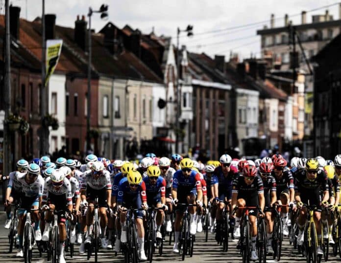 Transferts 2025 2026 le mercato cyclisme