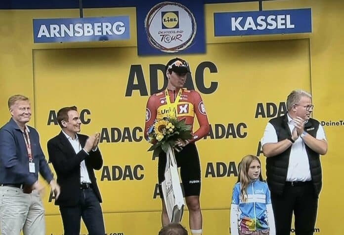 Tour d'Allemagne 2025 : étape 3 : Søren Wærenskjold s'impose dans un sprint houleux après le déclassement de Van Poppel