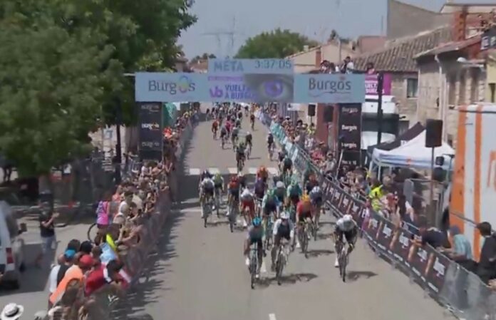 Tour de Burgos 2025 : étape 2 : Matteo Moschetti s'impose au sprint sur le fil