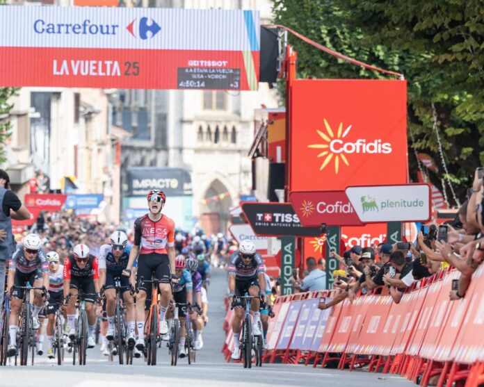 Vuelta 2025 : étape 4 : Ben Turner plus véloce que Philipsen, David Gaudu se pare de rouge