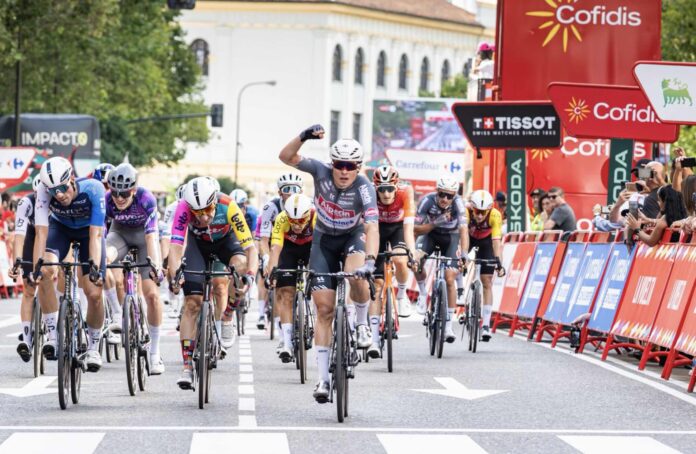 Vuelta 2025 : étape 8 : Jasper Philipsen s'impose de justesse au sprint