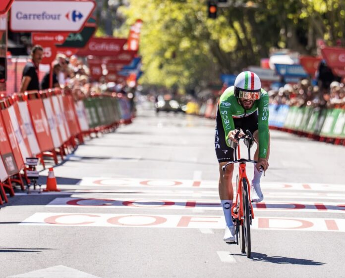 Vuelta 2025 : étape 18 : Filippo Ganna s'impose d'un souffle, Almeida reprend du temps à Vingegaard