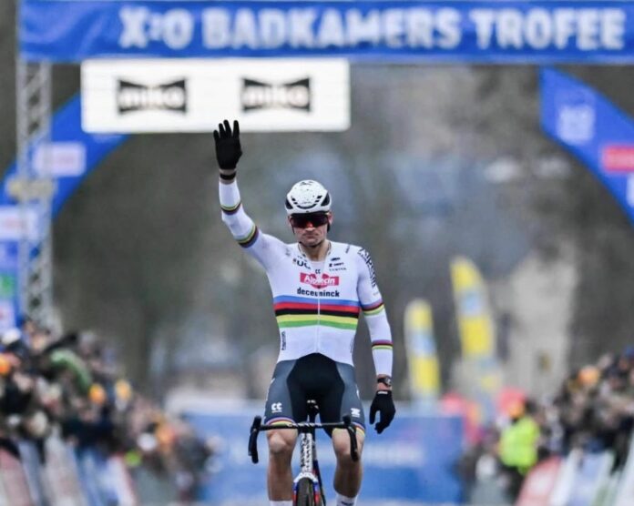 Cyclo Cross : Mathieu Van der Poel toujours intouchable à Loenhout
