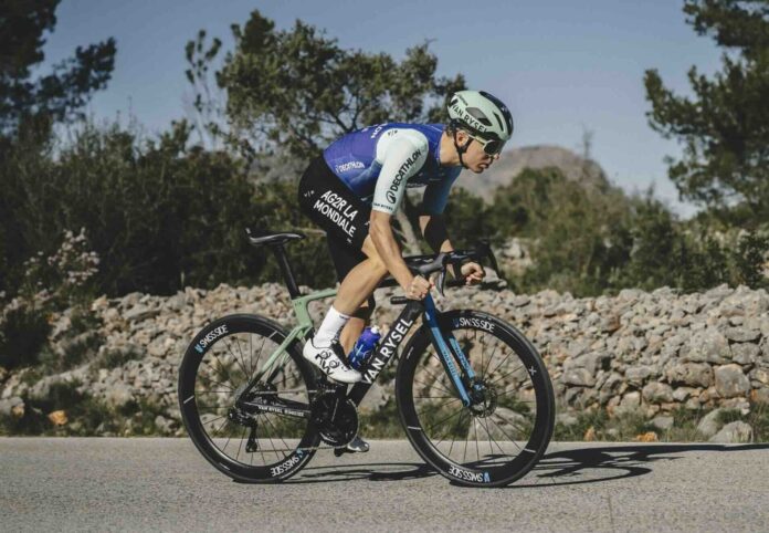 Du chômage technique à la Dream Team le coup de poker fou de Cosnefroy chez Pogacar