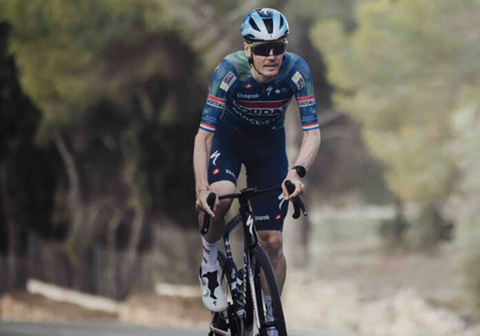 Dylan Van Baarle chez les loups la quête du dernier défi