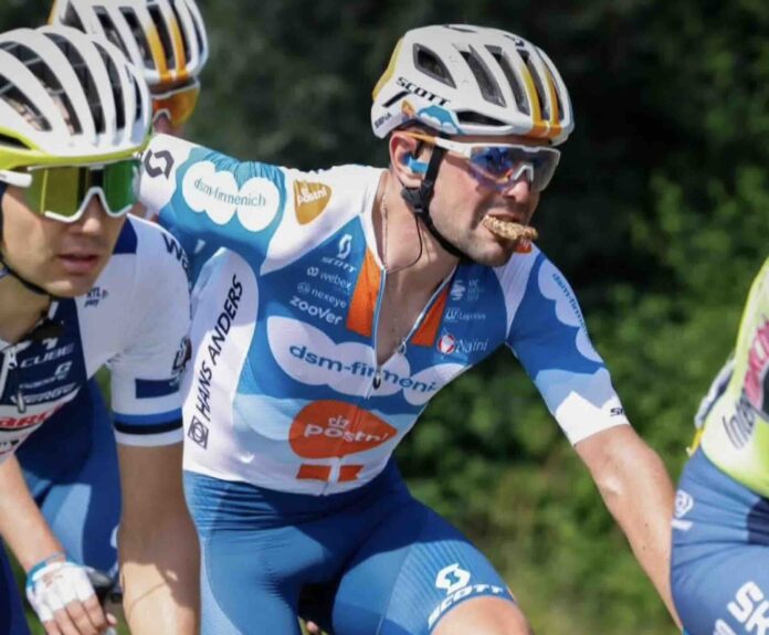 Romain Combaud raccroche l'hommage mérité à l'équipier de l'ombre