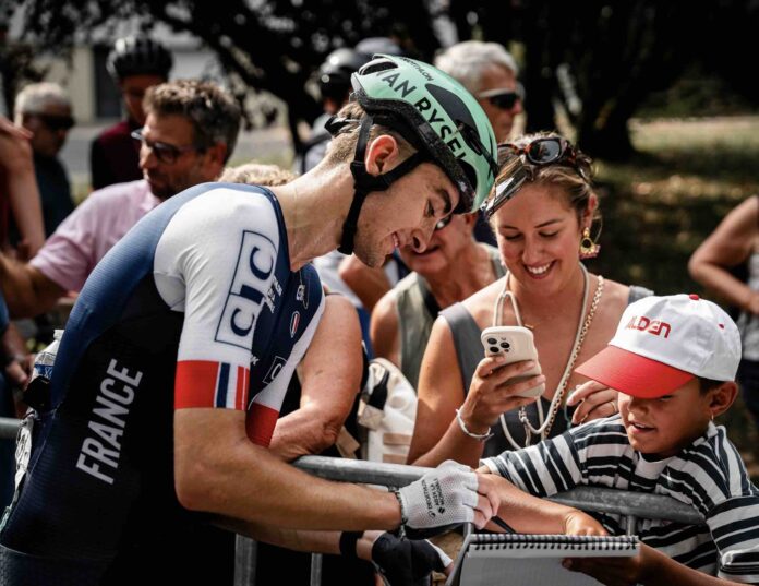 Tour de l'Avenir 2026la révolution finies les sélections place aux équipes développement