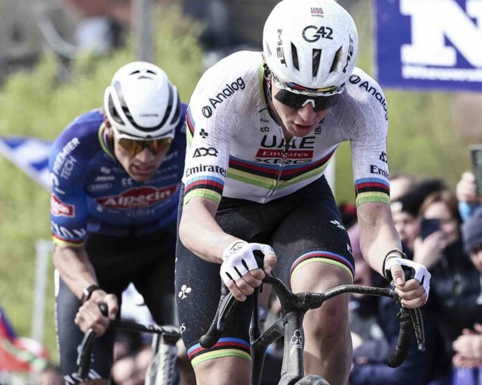 Paris Roubaix 2026 duel Tadej Pogacar Mathieu van der Poel analyse des favoris