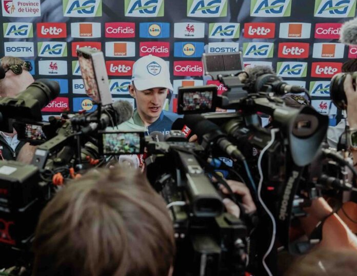 Tour de France 2026 Paul Seixas 19 ans au départ pour ou contre la décision historique de Decathlon
