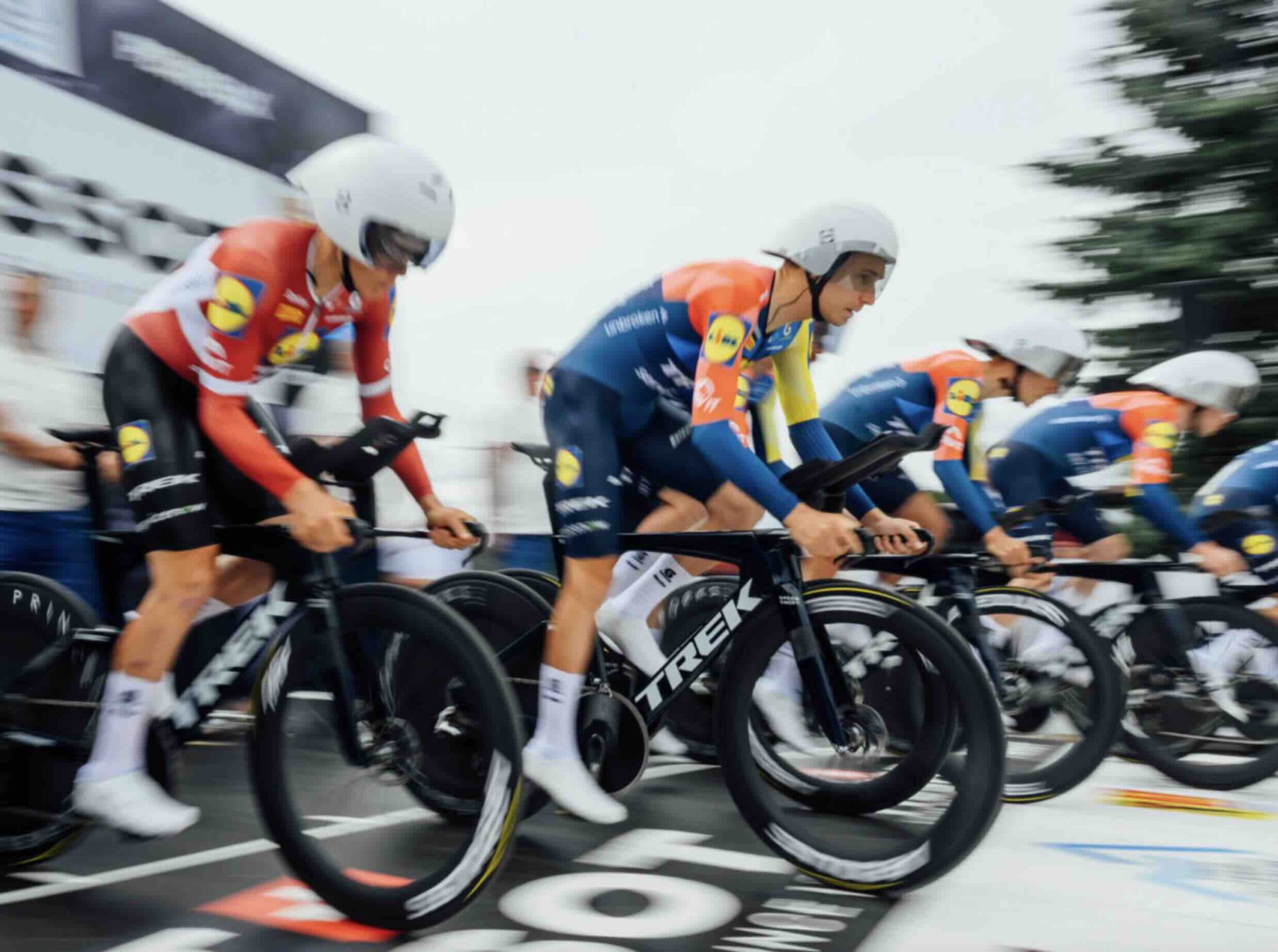 tour-de-france-2026-lidl-trek-ayuso-leader-pour-le-podium-pedersen