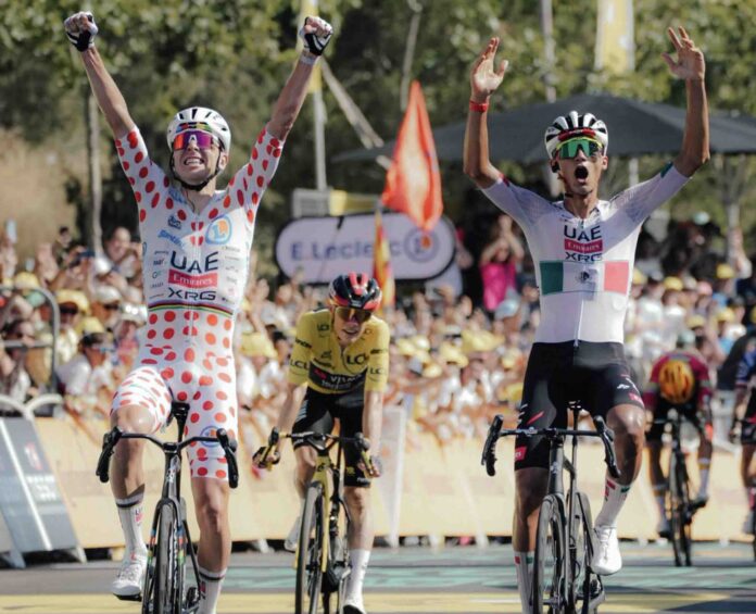 Tour de France 2026 étape 2 Del Toro s'impose Pogacar lui offre la victoire UAE écrase Montjuic