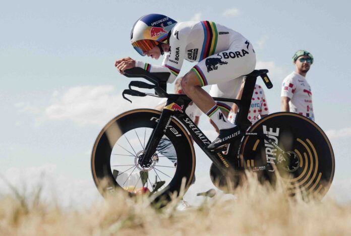 Tour de France 2026 Evenepoel écrase le chrono d'Evian Seixas 4e Lipowitz abandonne