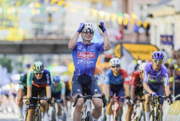 Tour de France 2026 Philipsen débloque son compteur à Voiron Pedersen en danger pour le maillot vert