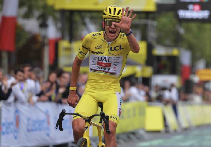 Tour de France 2026 Van der Poel monumental à Paris Pogacar égale le record des cinq sacres