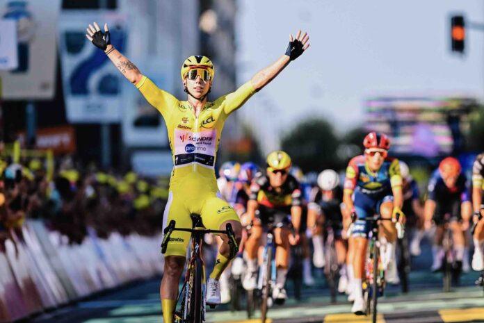 Tour de France Femmes 2026 étape 2 Lorena Wiebes doublé à Genève Markus héroïque 7e record